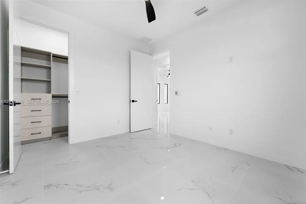 1609 NW 16th Ter Cape Coral, FL 33993