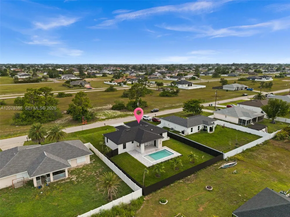 1609 NW 16th Ter Cape Coral, FL 33993