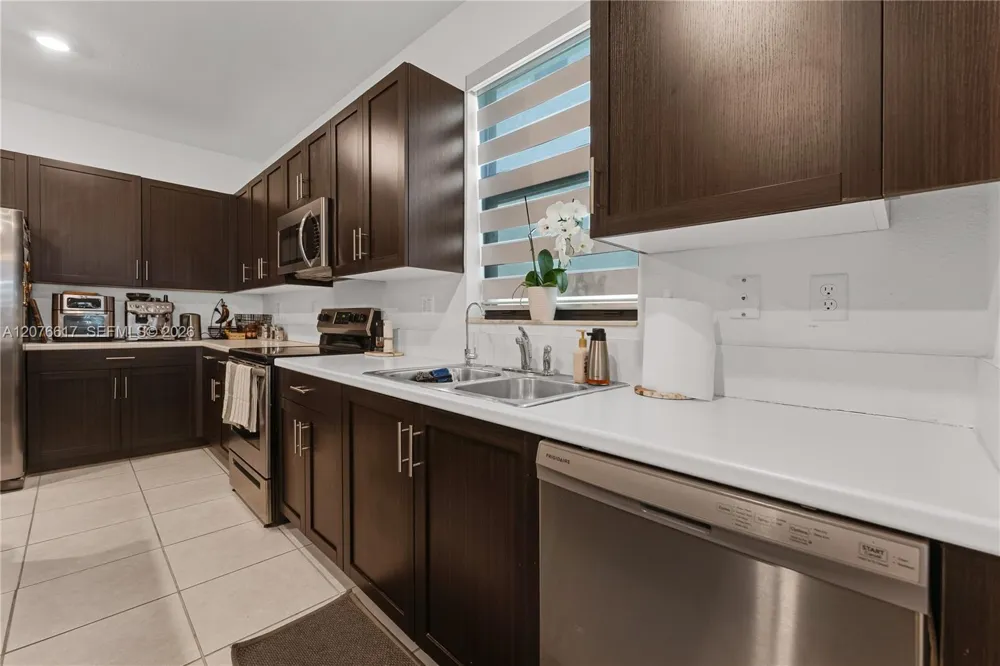 25176 SW 107th Ave Homestead, FL 33032
