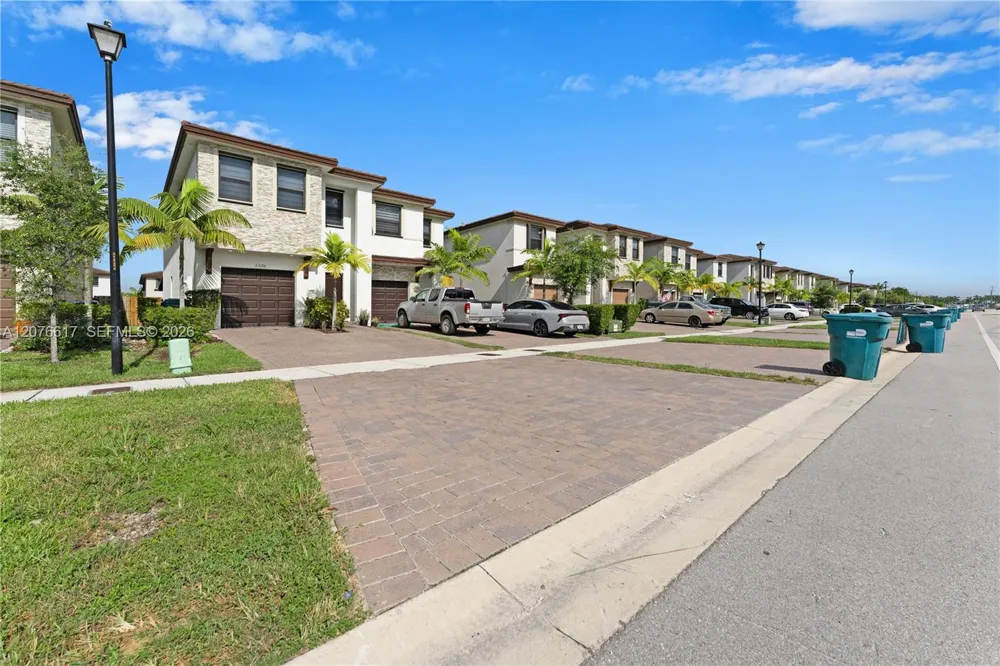 25176 SW 107th Ave Homestead, FL 33032
