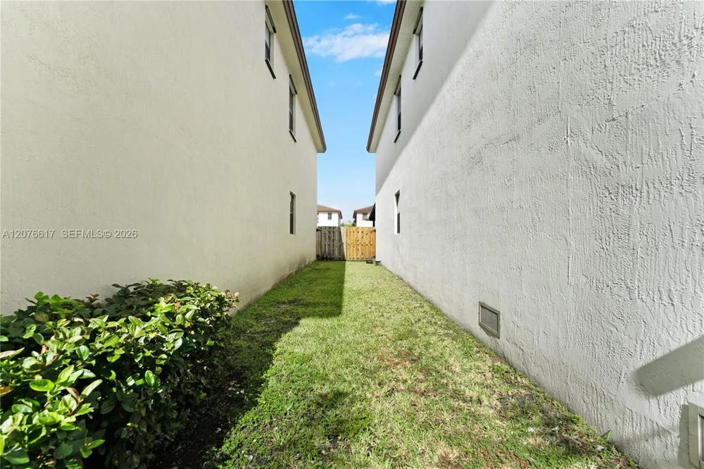 25176 SW 107th Ave Homestead, FL 33032