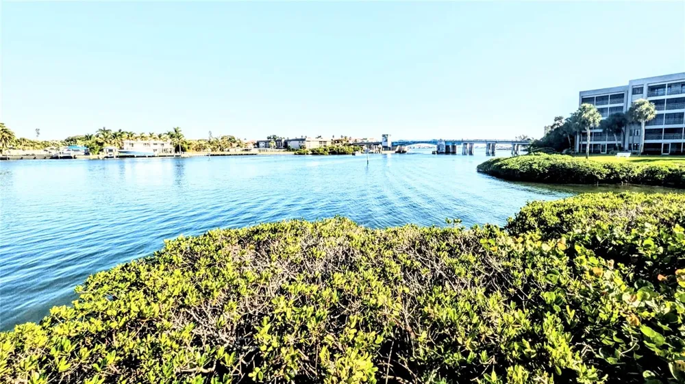 6327 MIDNIGHT PASS RD ROAD #999 Sarasota, FL 34242