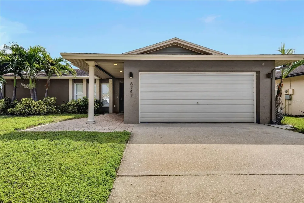 6747 DEER POND LANE Pinellas Park, FL 33781
