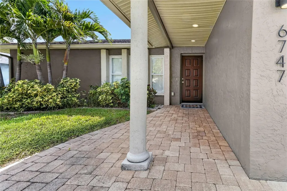 6747 DEER POND LANE Pinellas Park, FL 33781