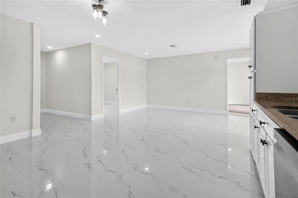 6747 DEER POND LANE Pinellas Park, FL 33781