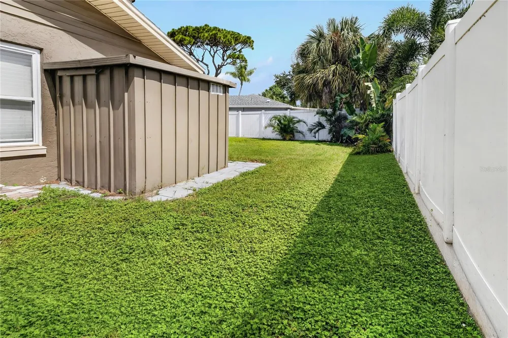 6747 DEER POND LANE Pinellas Park, FL 33781
