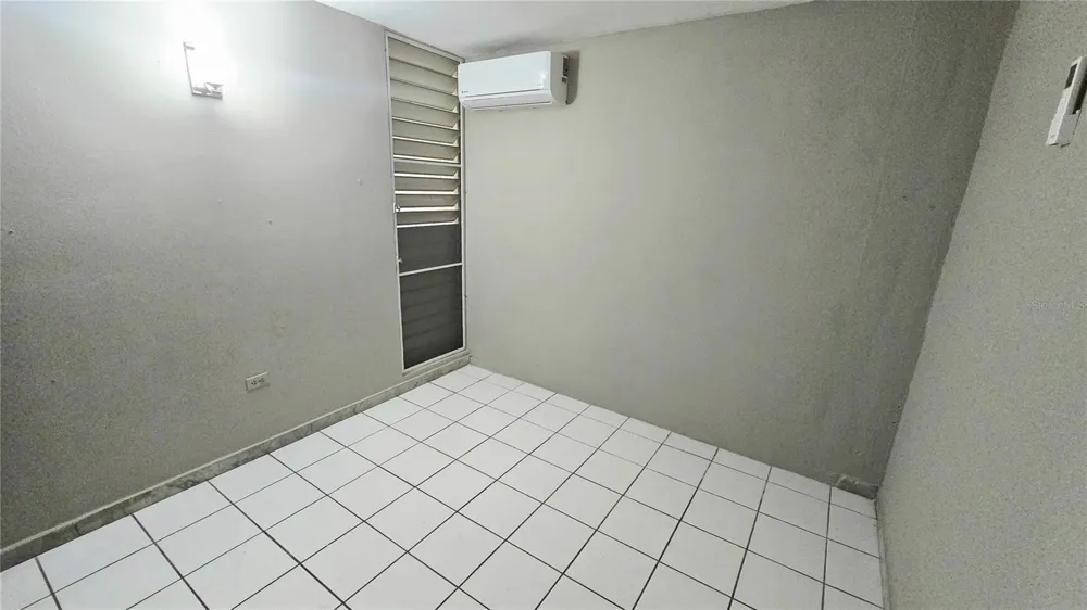 DD40 VILLAS DEL MONTE Toa Alta, PR 00953