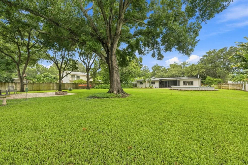 13123 108TH AVENUE Largo, FL 33774