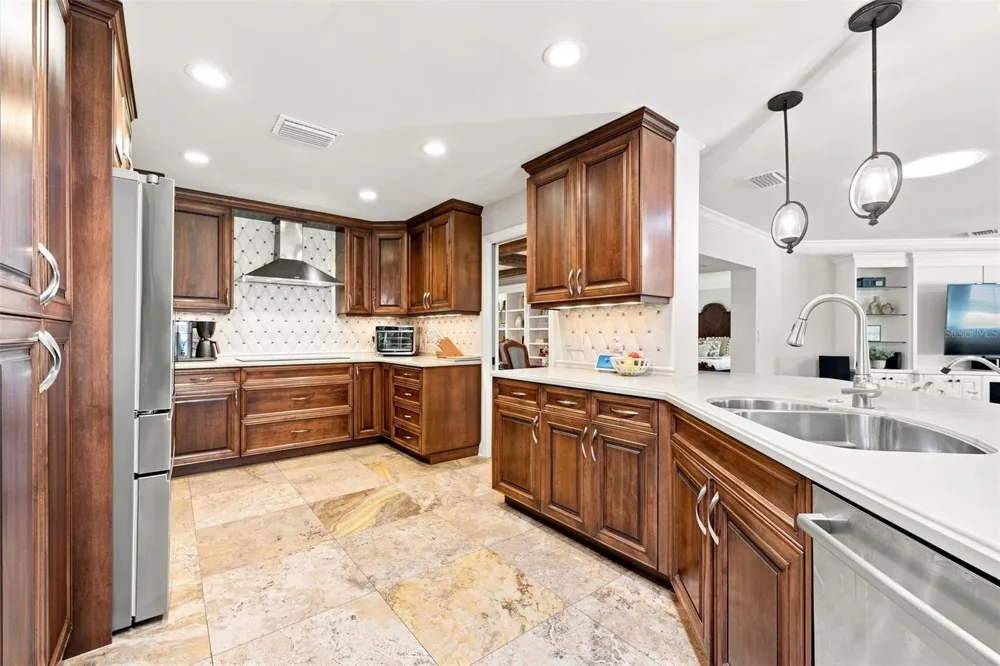 13123 108TH AVENUE Largo, FL 33774
