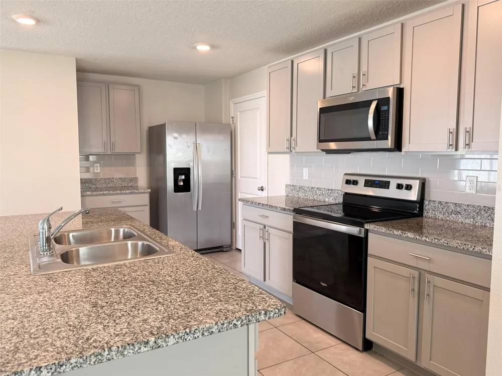 12131 WHITE CYPRESS PLACE Riverview, FL 33569