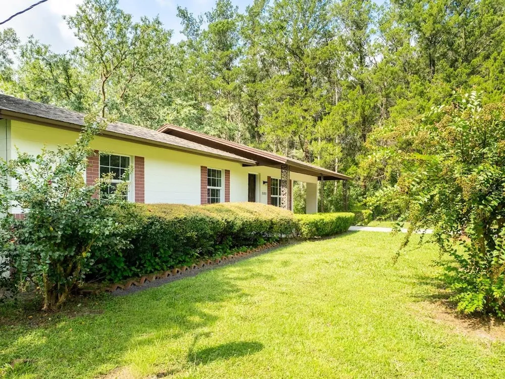 25351 SW 7 AVENUE Newberry, FL 32669