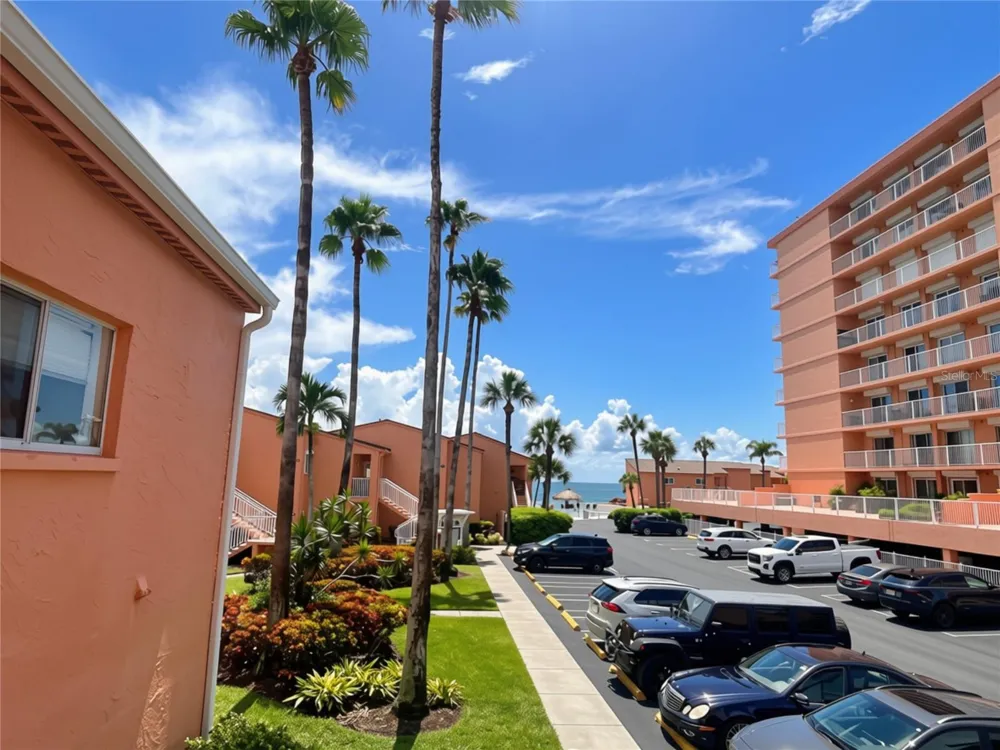 7400 SUNSHINE SKYWAY LANE S #106 St Petersburg, FL 33711