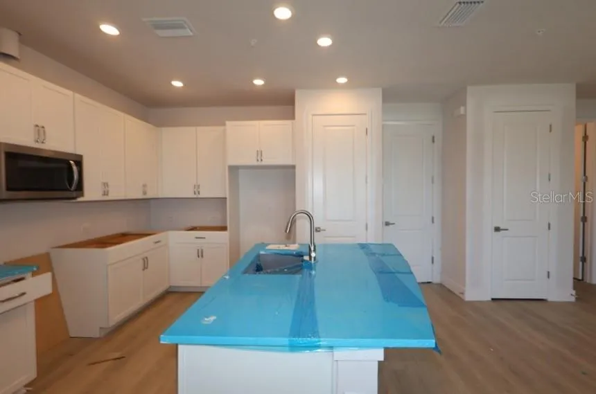 7207 TIDELAND LANE Sarasota, FL 34240