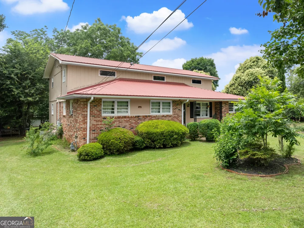 157 Glendale HTS Winterville, GA 30683