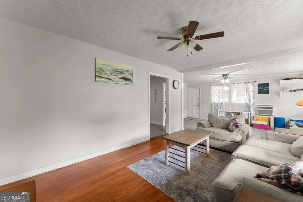 157 Glendale HTS Winterville, GA 30683