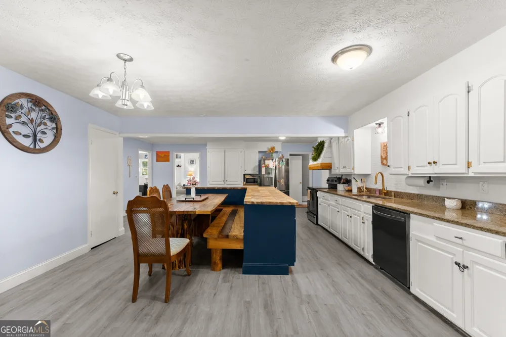 157 Glendale HTS Winterville, GA 30683