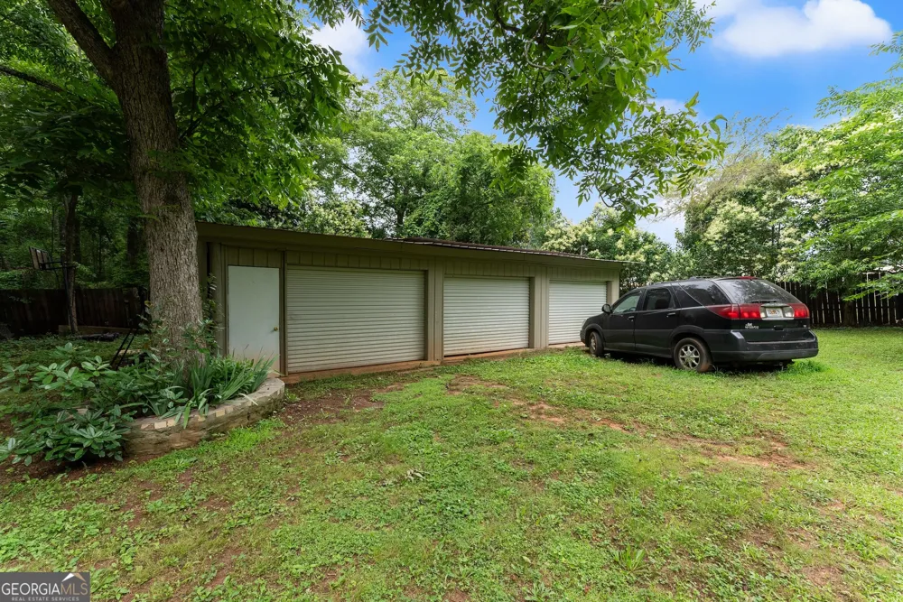 157 Glendale HTS Winterville, GA 30683