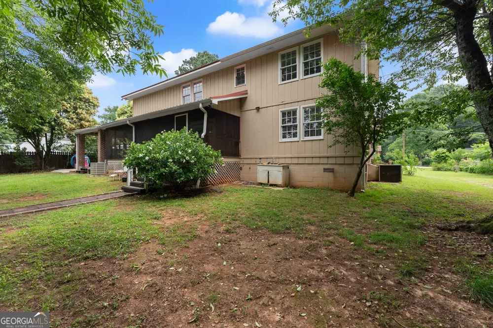 157 Glendale HTS Winterville, GA 30683