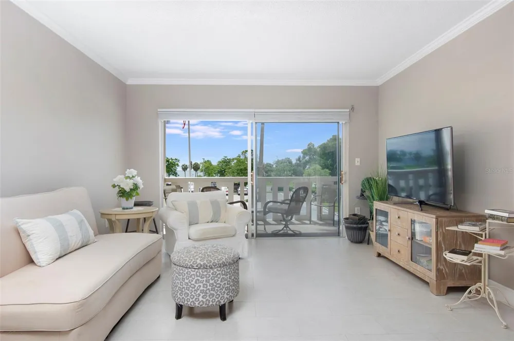 1200 SHORE DRIVE NE #208 St Petersburg, FL 33701