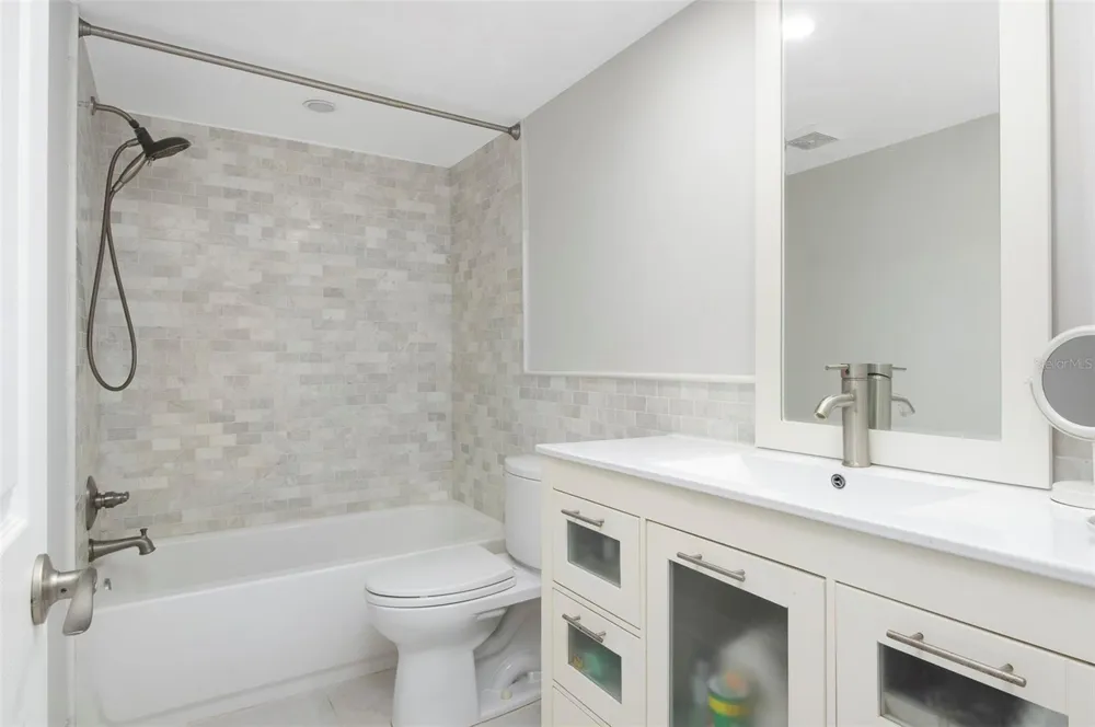 1200 SHORE DRIVE NE #208 St Petersburg, FL 33701