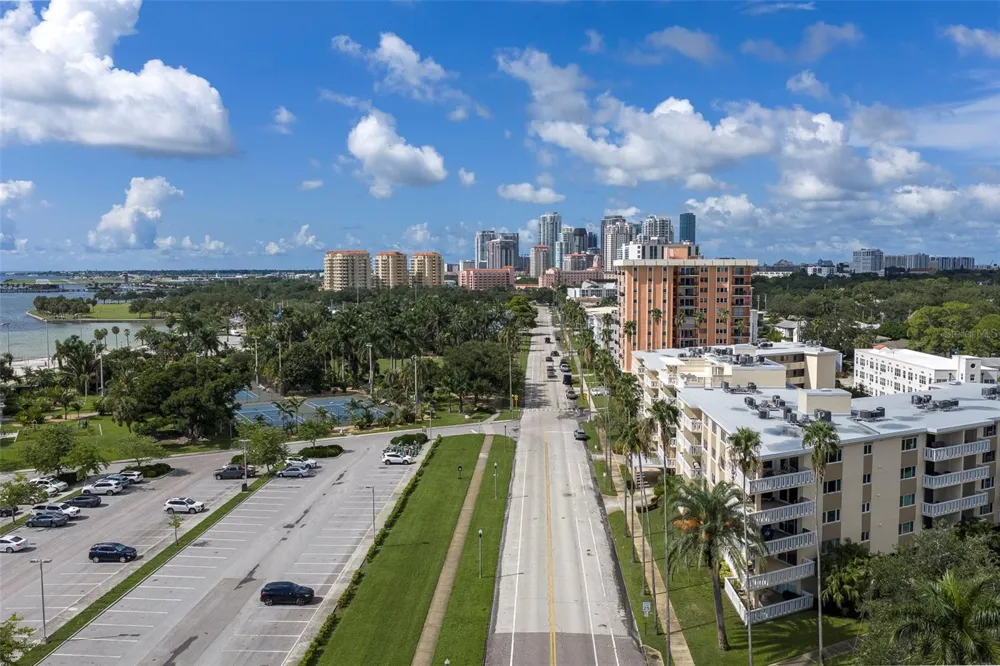 1200 SHORE DRIVE NE #208 St Petersburg, FL 33701