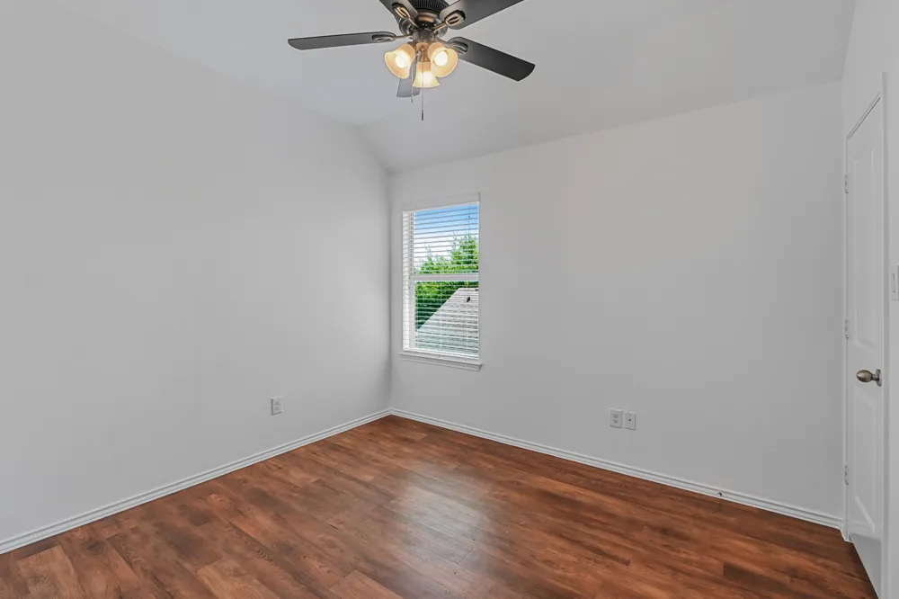 172 Housefinch Loop Leander, TX 78641
