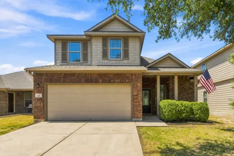 172 Housefinch Loop