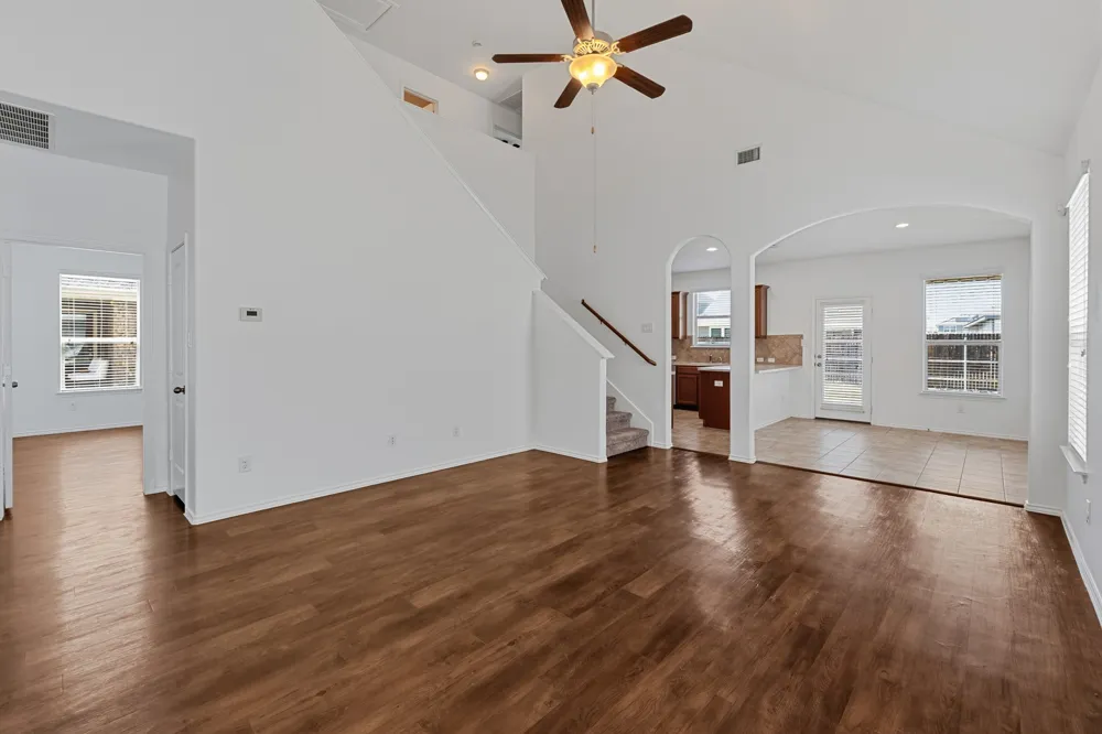 172 Housefinch Loop Leander, TX 78641