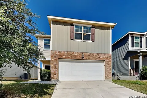 4827 Hallies Garden