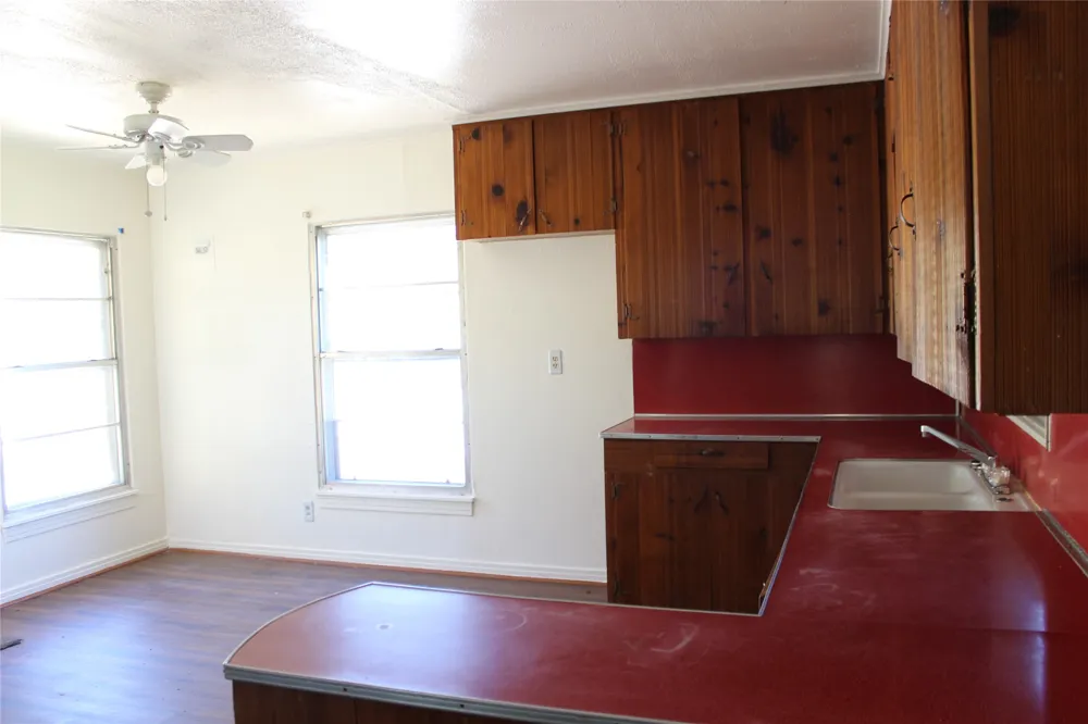 220 Broadway Road Azle, TX 76020