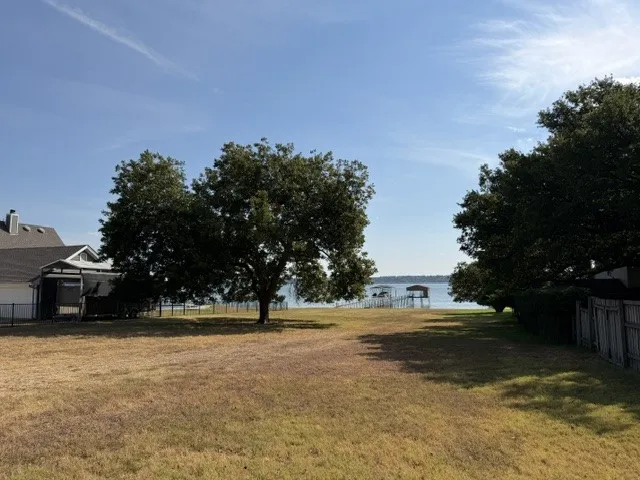 220 Broadway Road Azle, TX 76020