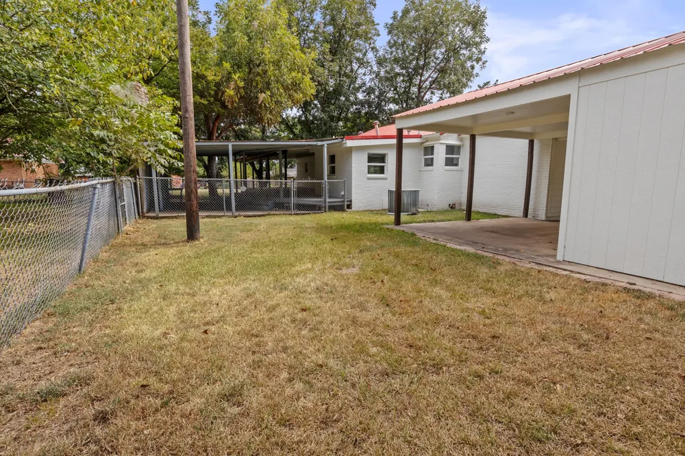 111 Walker Drive Naples, TX 75568
