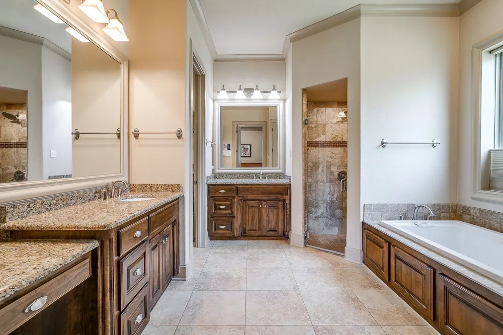 7101 Westover Drive Granbury, TX 76049