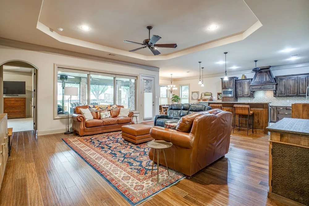 7101 Westover Drive Granbury, TX 76049