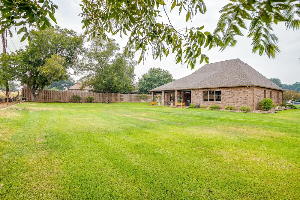 7101 Westover Drive Granbury, TX 76049