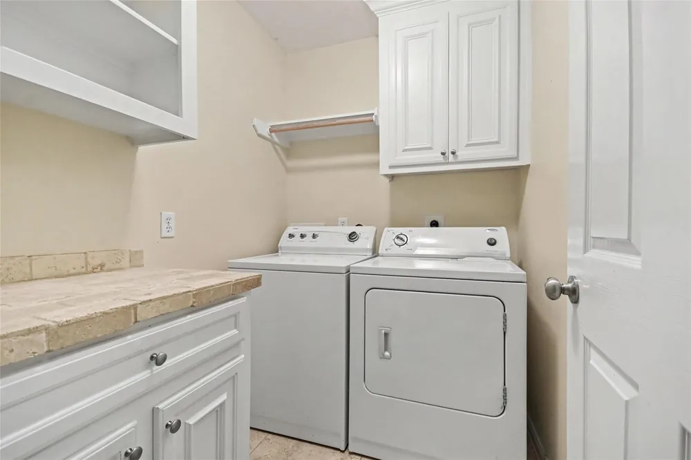 213 Rippling Creek Lane Alvin, TX 77511
