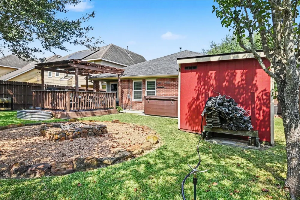 213 Rippling Creek Lane Alvin, TX 77511