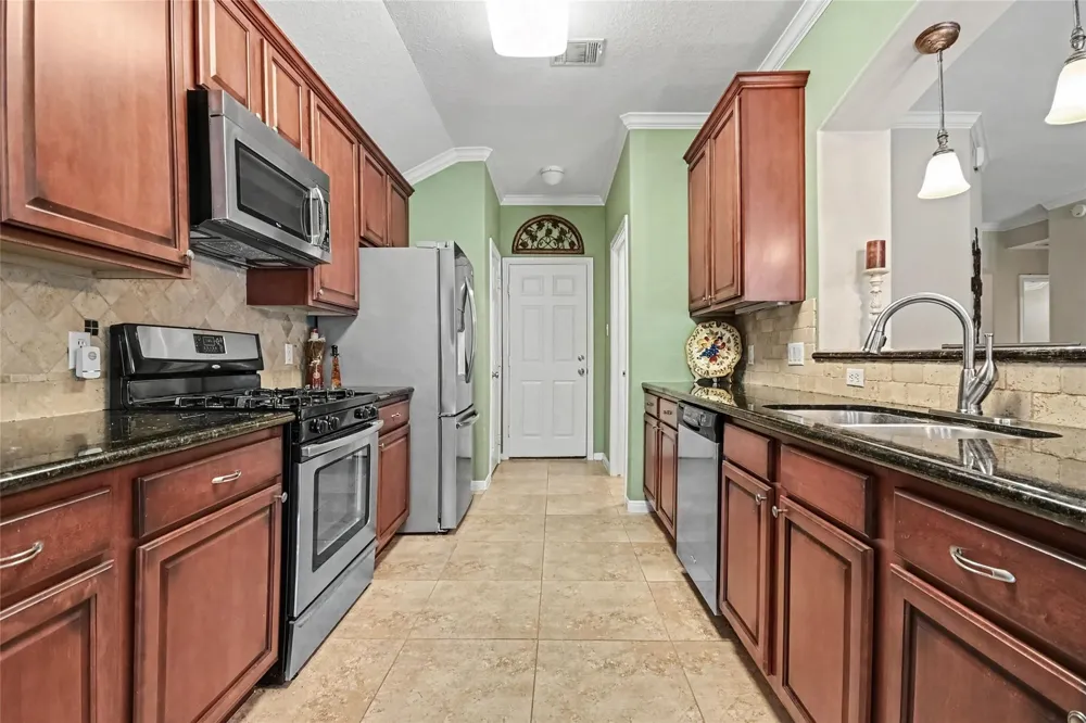 213 Rippling Creek Lane Alvin, TX 77511