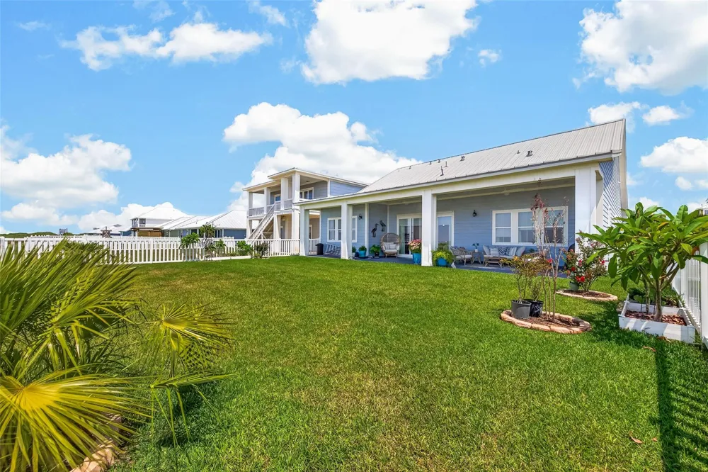 5208 Allen Cay Drive Texas City, TX 77590