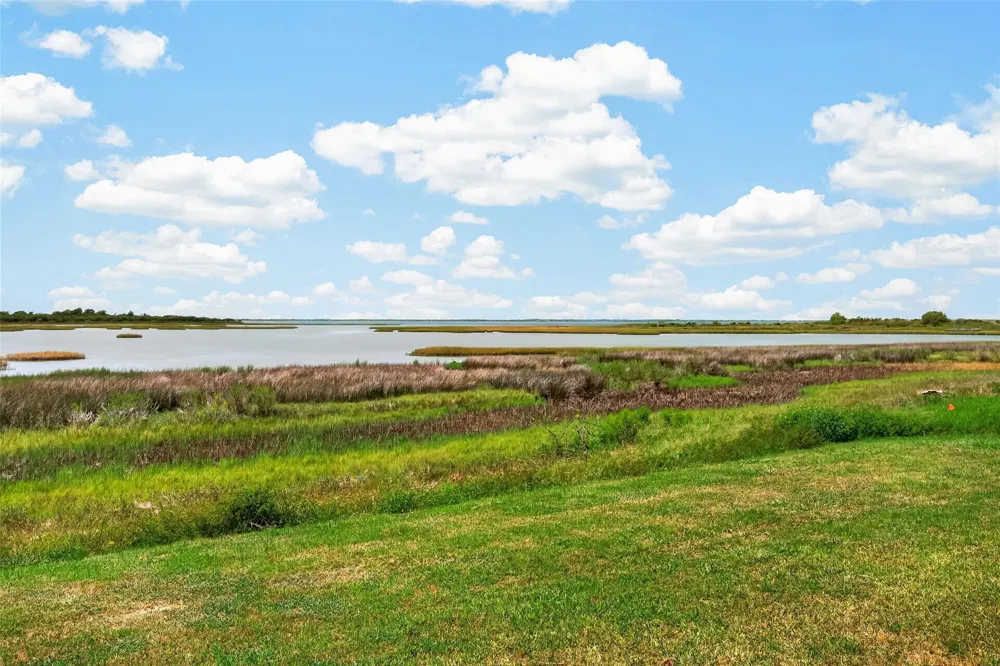 5208 Allen Cay Drive Texas City, TX 77590