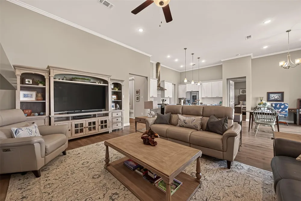 5208 Allen Cay Drive Texas City, TX 77590