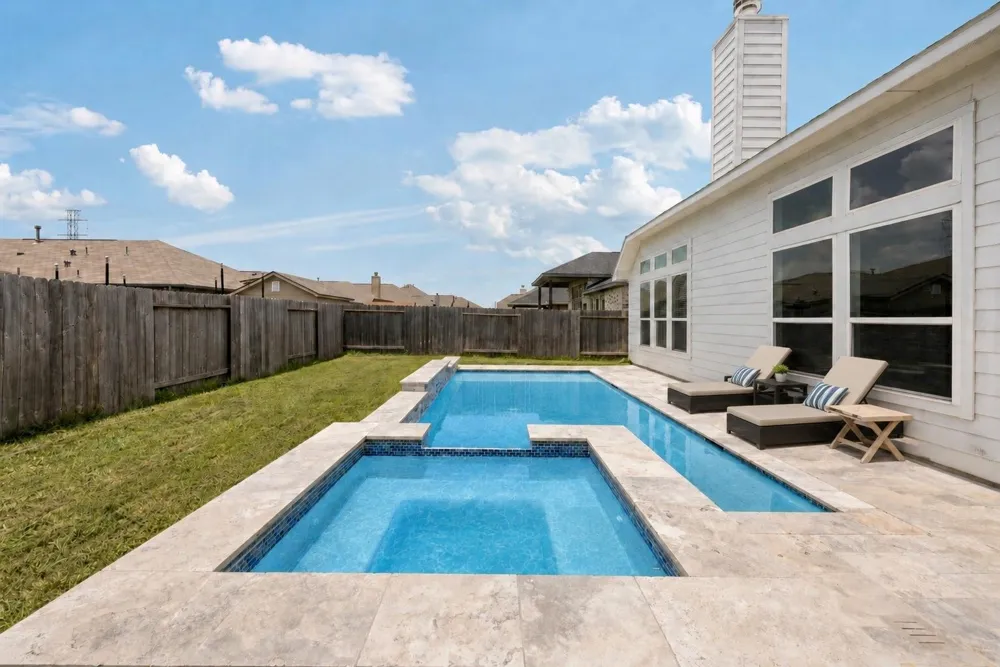 8803 W Crescent Lake Circle Baytown, TX 77521