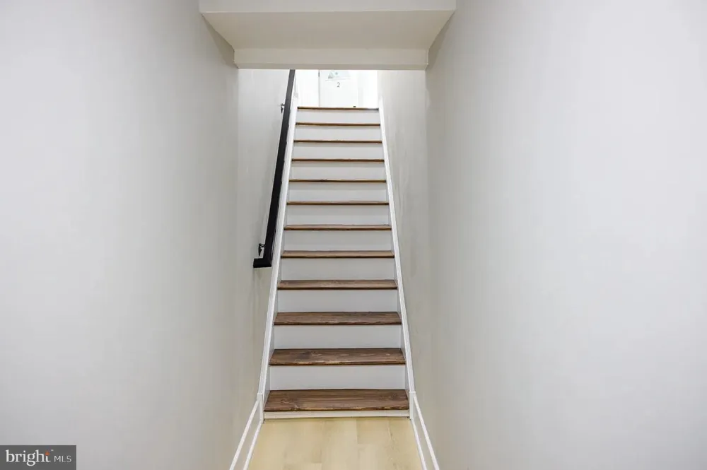 1201 LINDLEY AVENUE #2 Philadelphia, PA 19141