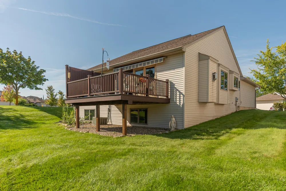 599 Sycamore Circle Saline, MI 48176
