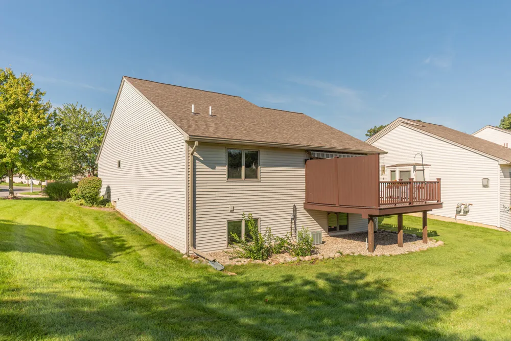599 Sycamore Circle Saline, MI 48176