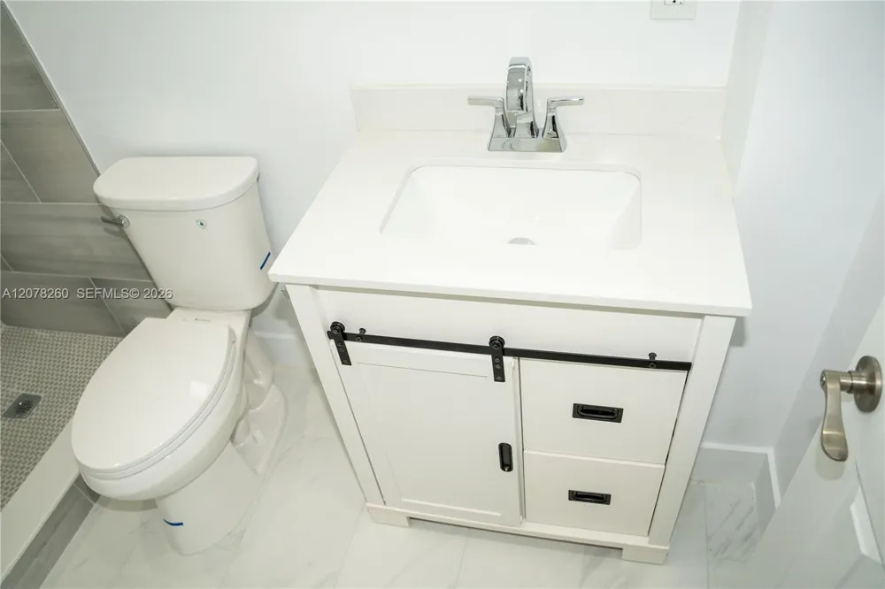 1640 NE 172nd St North Miami Beach, FL 33162