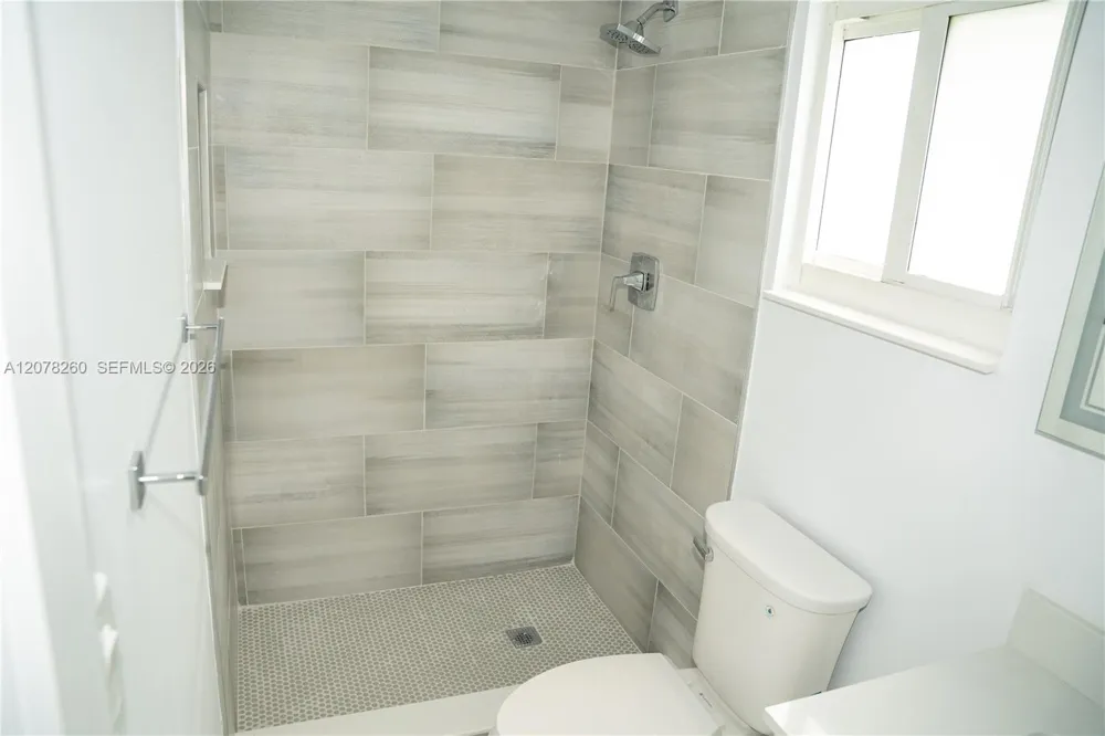 1640 NE 172nd St North Miami Beach, FL 33162