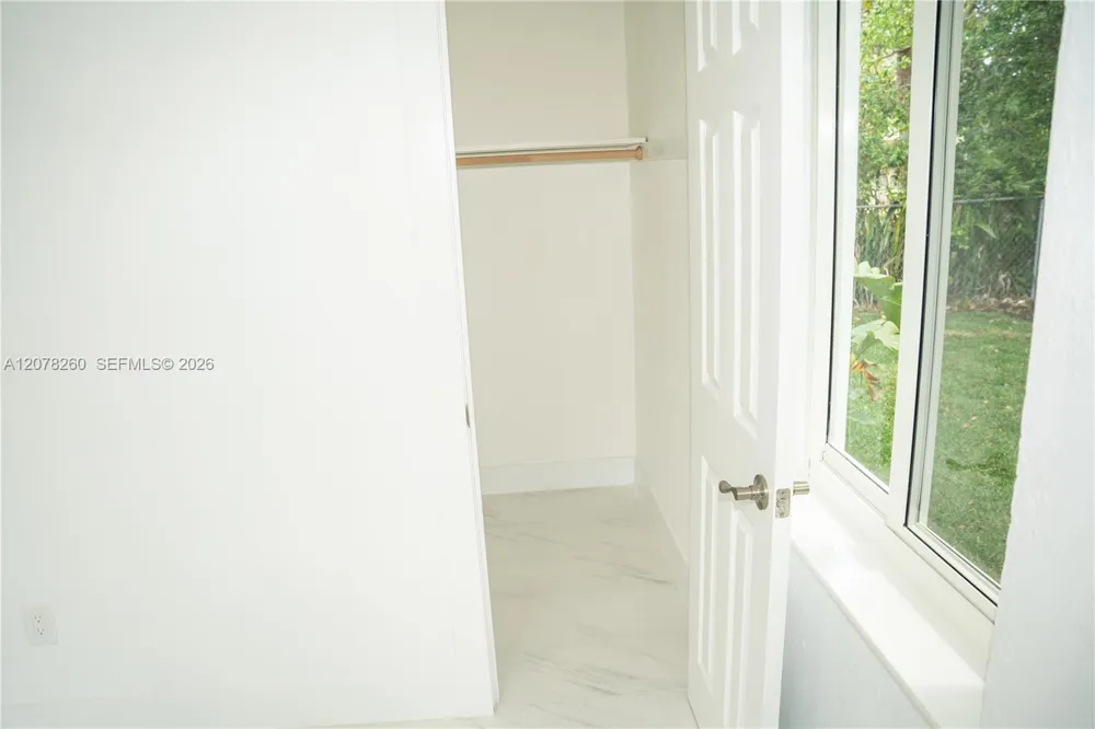 1640 NE 172nd St North Miami Beach, FL 33162