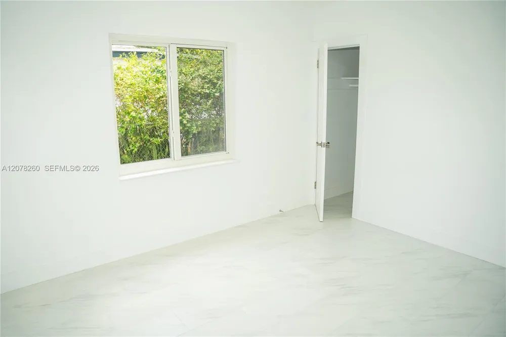 1640 NE 172nd St North Miami Beach, FL 33162