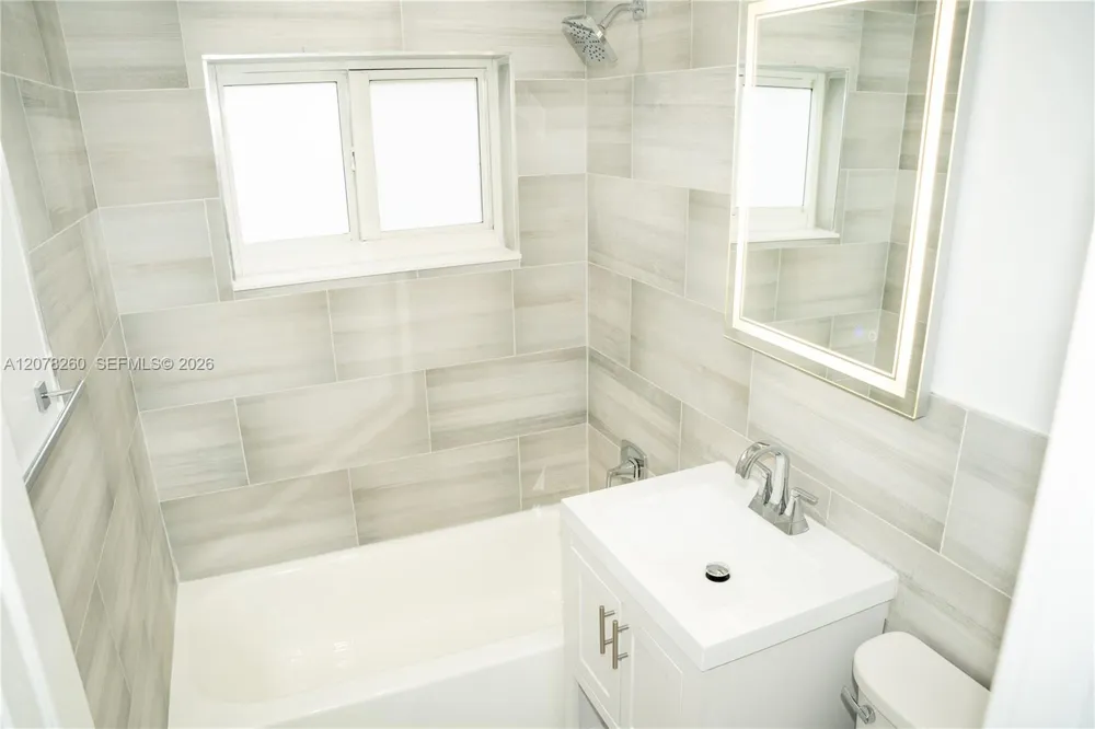 1640 NE 172nd St North Miami Beach, FL 33162